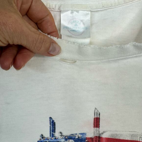Vintage American Trucking Tshirt 18 Wheeler Cab American Flag White Size XXL - Picture 3 of 7